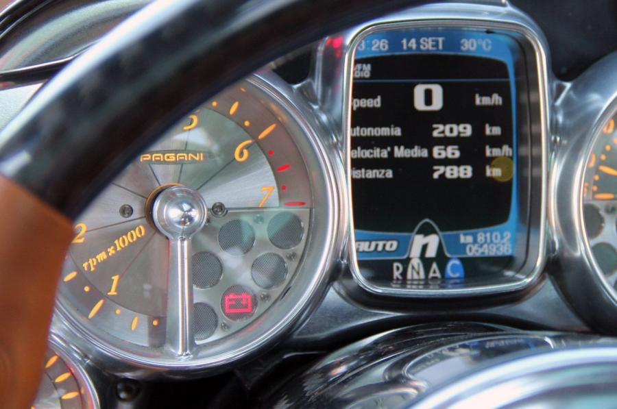  Pagani Huayra 2013 года  (фото 13 из 56)